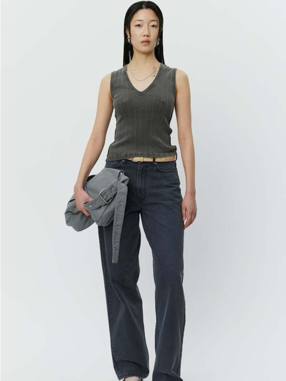 mfpen Women’s Grey Sleeveless V-Neck Top